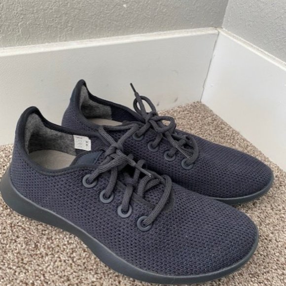 NEW! Allbirds Tree Runners Limited Edition Navy Blue Dark Sole 8 - Picture 3 of 12